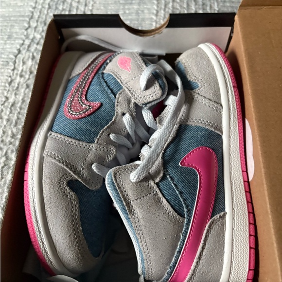 Nike Jordan Kids Gray and Pink Sneakers - Picture 8 of 10